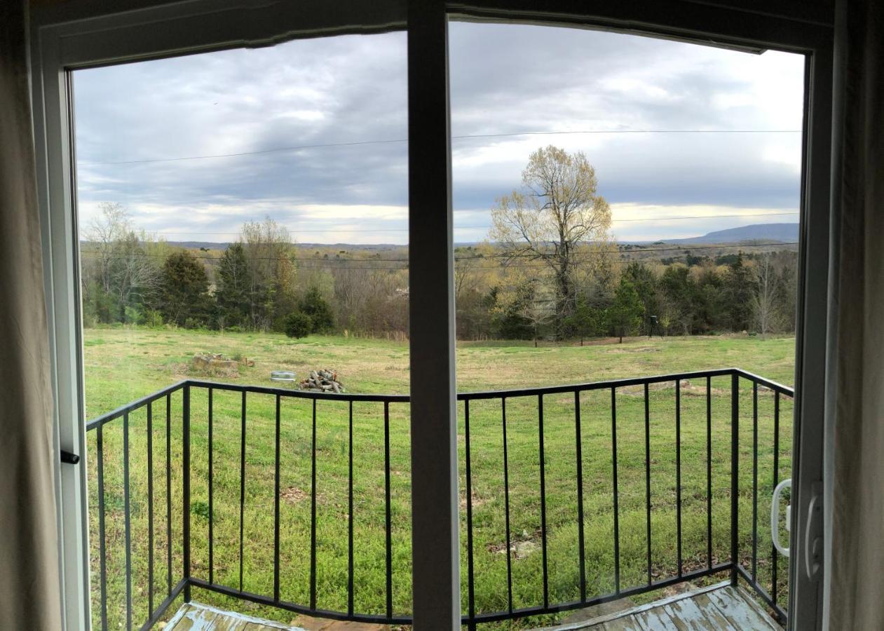 Motel Guest Mountain View